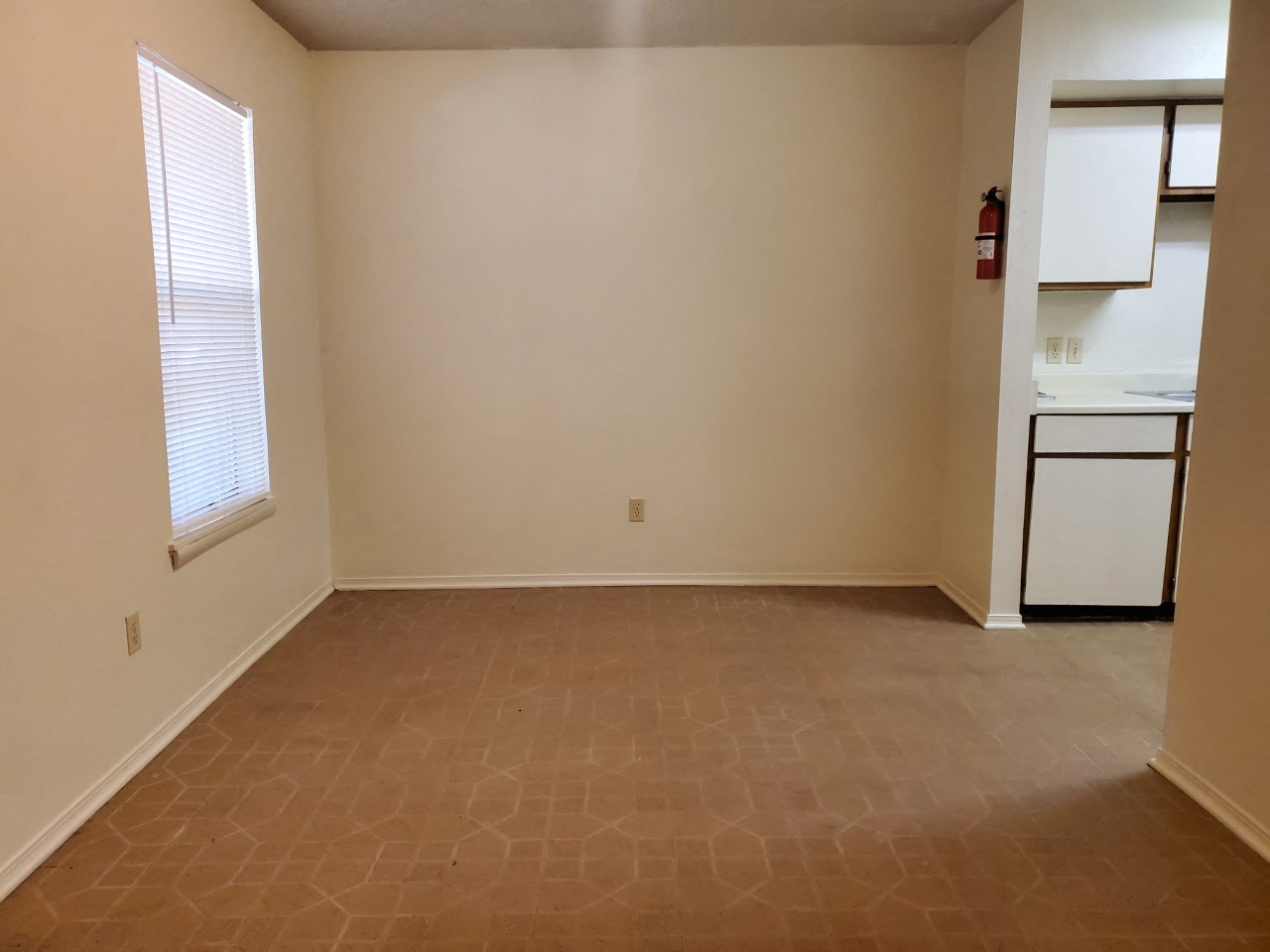Live Oak Manor Apartments, 1700 N. Grand Prix, Three Rivers, TX RentCafe